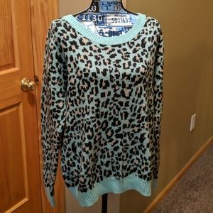 ⭐ 5 for $25 / VS Pink Leopard Print Sweater